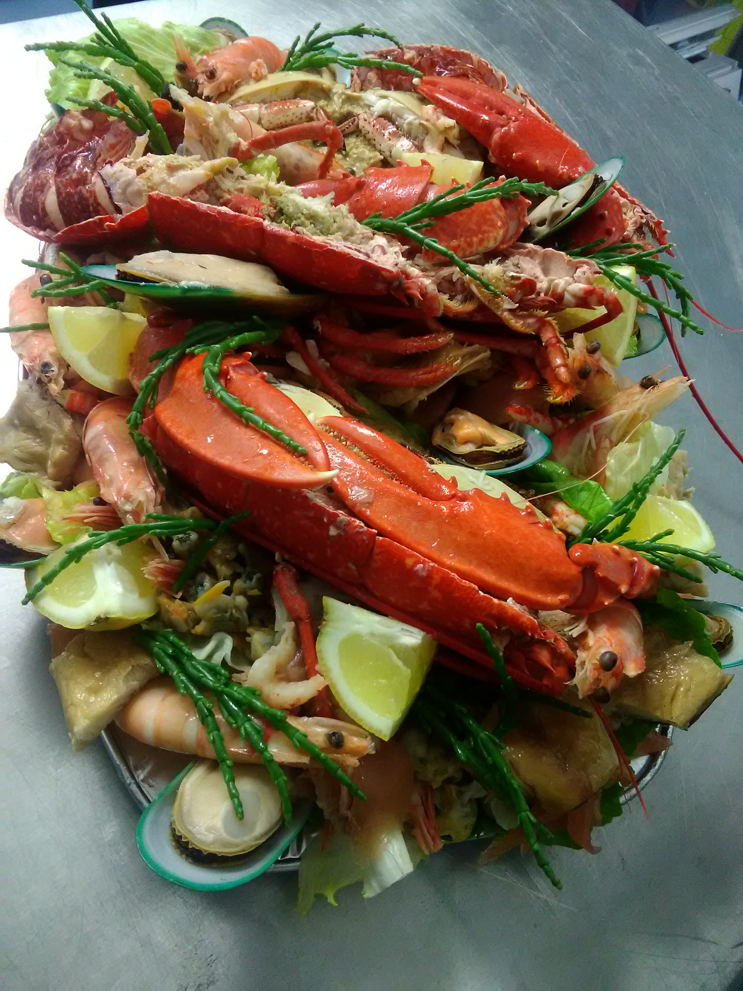 platter for 4 with lobby